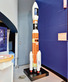 H-IIBロケット(1/25模型)